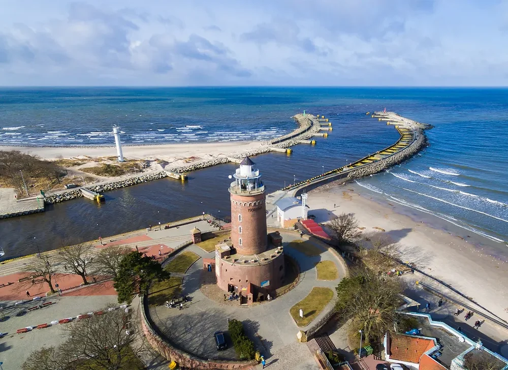 Kurort Kolberg an der polnischen Ostseekueste mit Natriumchlorid Quellen und Torfschlamm