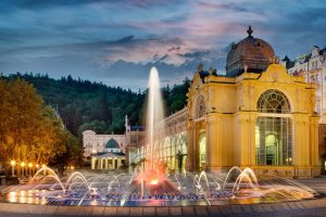 Marienbad: 40 CO2-Quellen und Moorpackungen für Nieren, Atemwege und Prostata in Tschechien